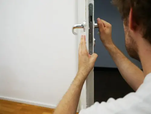 Residential-House-Lockout--in-Dfw-Texas-residential-house-lockout-dfw-texas.jpg-image